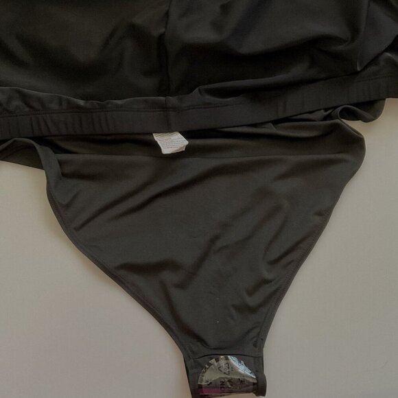 NEW INNO UPF50+ WOMEN'S PLUS SWIM SHORTS (Flaws) - Picture 10 of 13